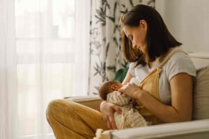 breastfeeding myths and truths 