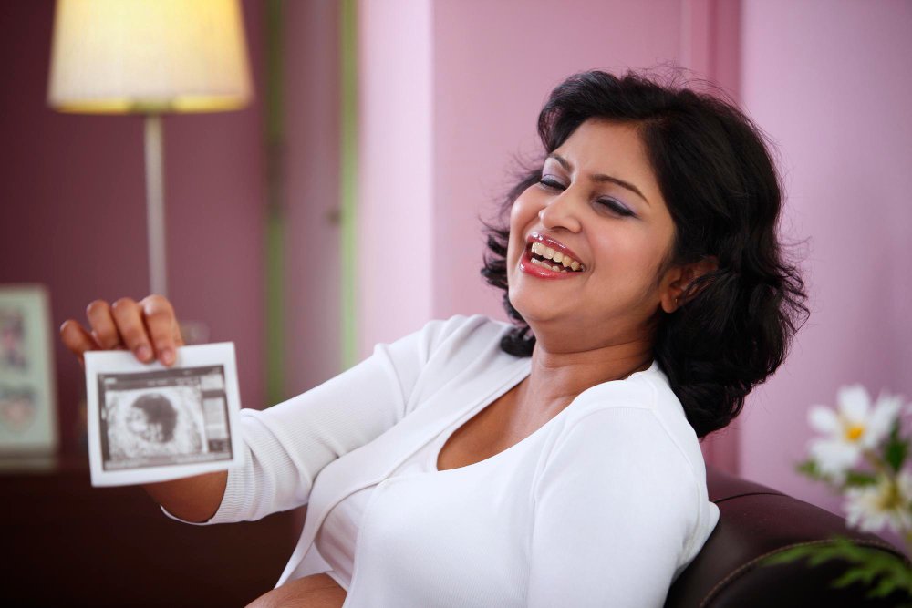 women talking to doctor